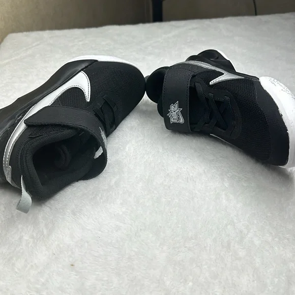 Toddlers Nike Tennis shoes size 13.5C - Picture 4 of 7
